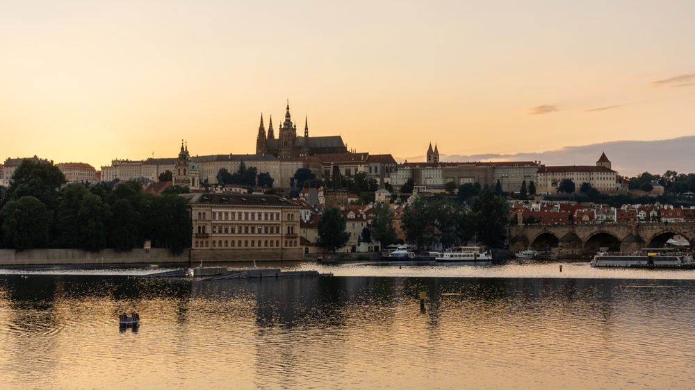 Prague Castle and St. Vitus Cathedral at sunset photographed by Dragos Varnav